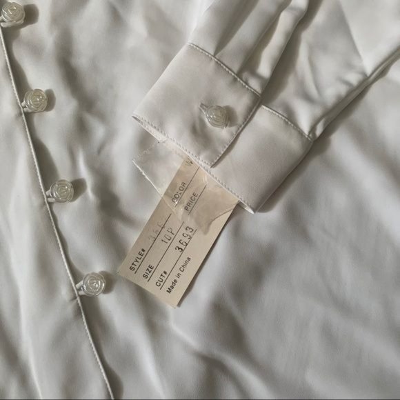 Vintage Kathy Che Petite Floral Embroidered Top - Picture 9 of 9